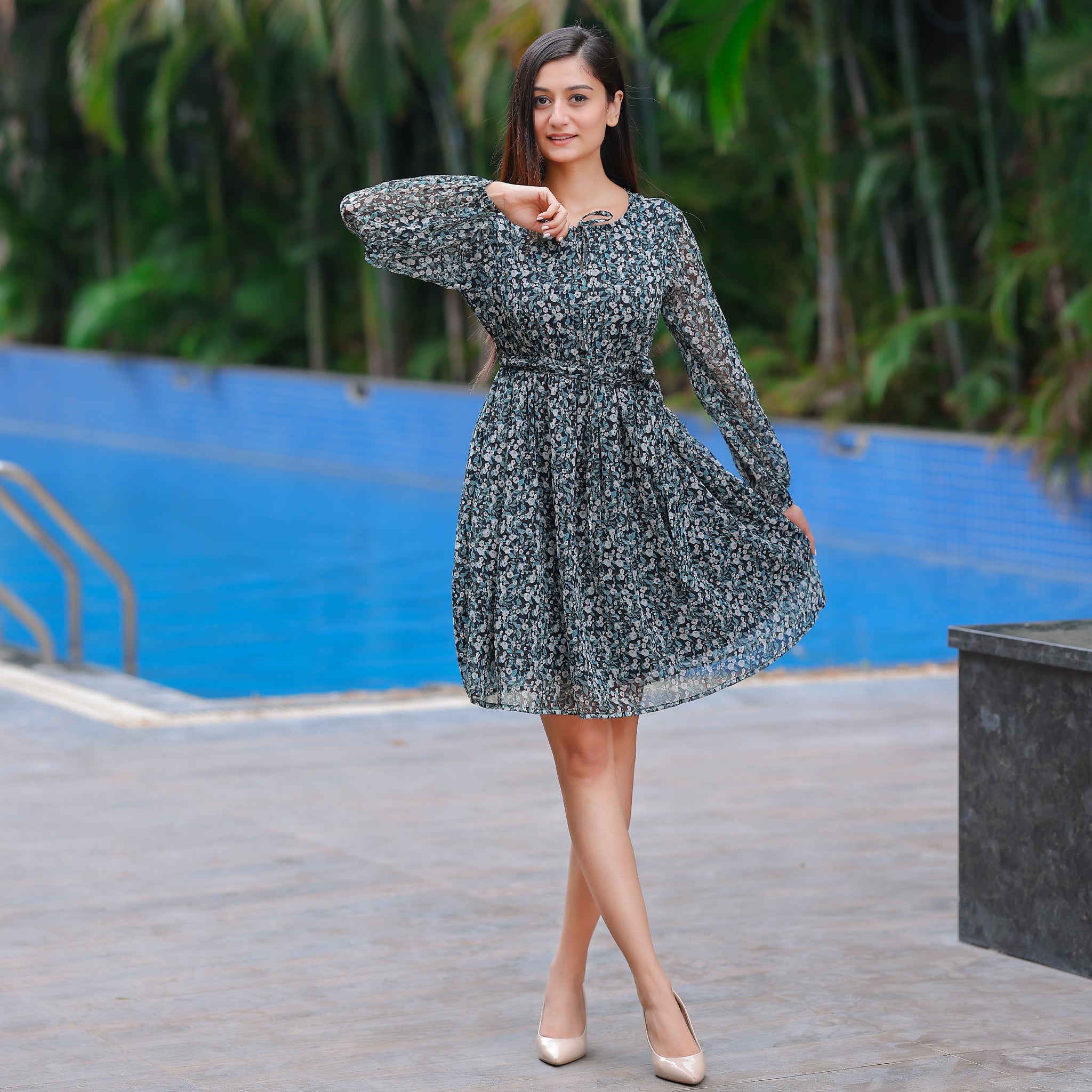 Hendrika Floral Short Dress